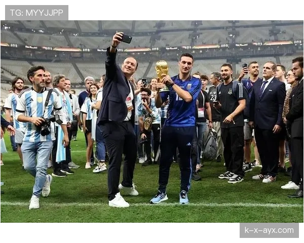 斯卡洛尼率队逆境崛起，刷新胜利纪录展现顽强韧性