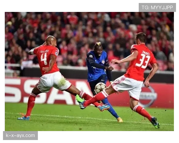 奥布拉克强势入选FIFA最佳阵容，状态持续攀升引足坛关注