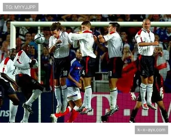 奥德加德连续展现任意球技巧，帮助球队在关键战役中逆转取胜